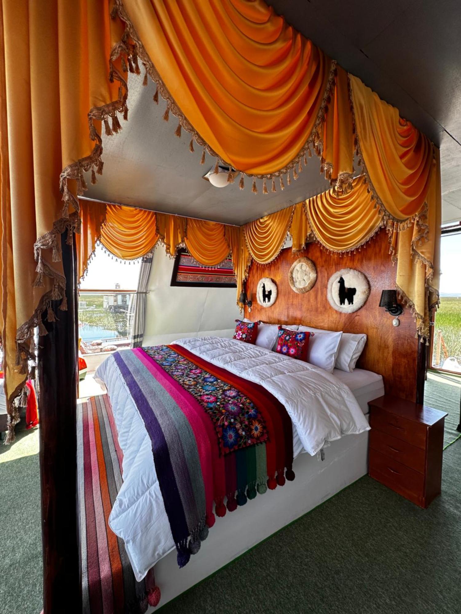 Uros Waliski Lodge Puno Luaran gambar